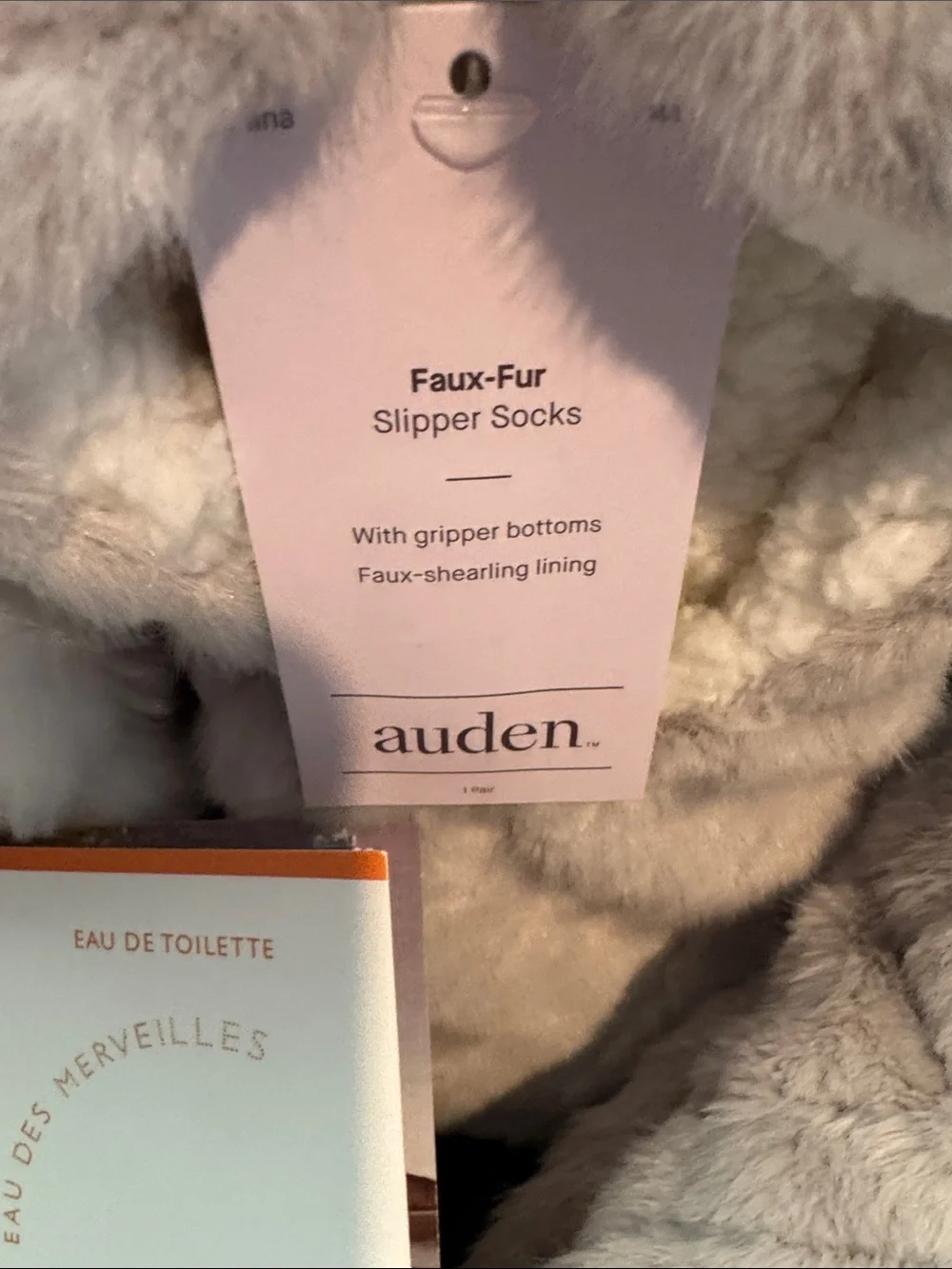 4pairs of auden Faux-Fur Slipper Socks in Ivory & Gray plus perfume card